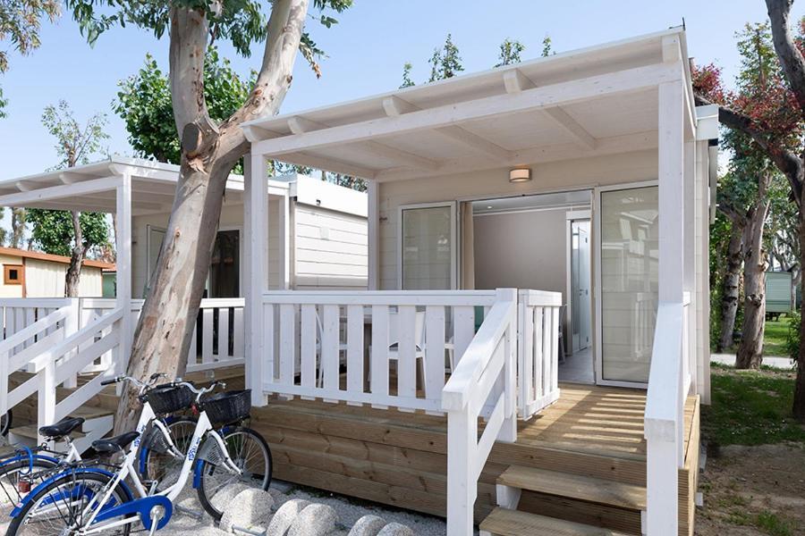 Camping & Village Eucaliptus Alba Adriatica Exteriör bild