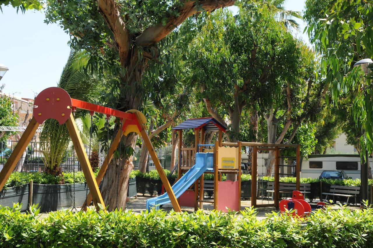 Camping & Village Eucaliptus Alba Adriatica Exteriör bild
