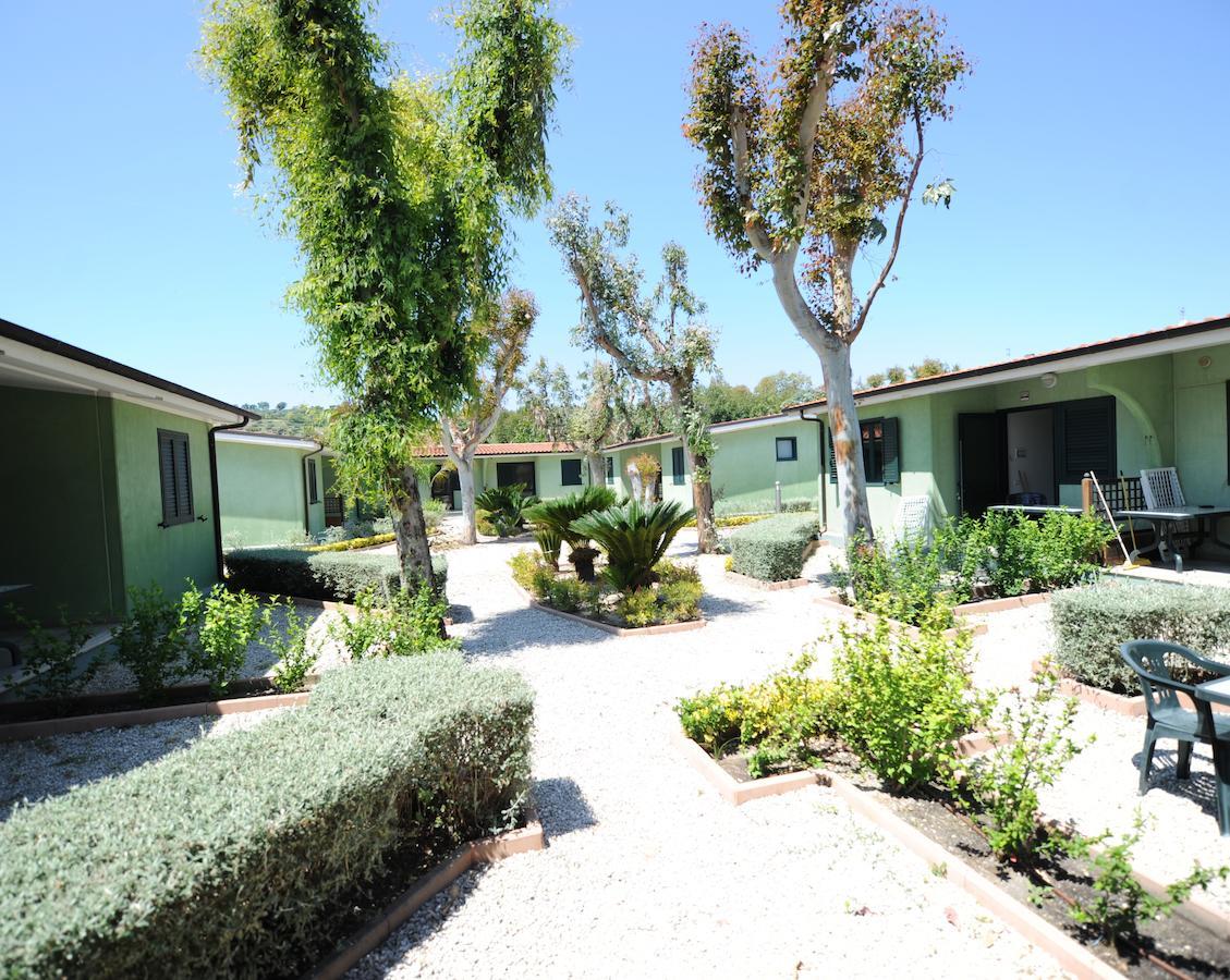 Camping & Village Eucaliptus Alba Adriatica Exteriör bild