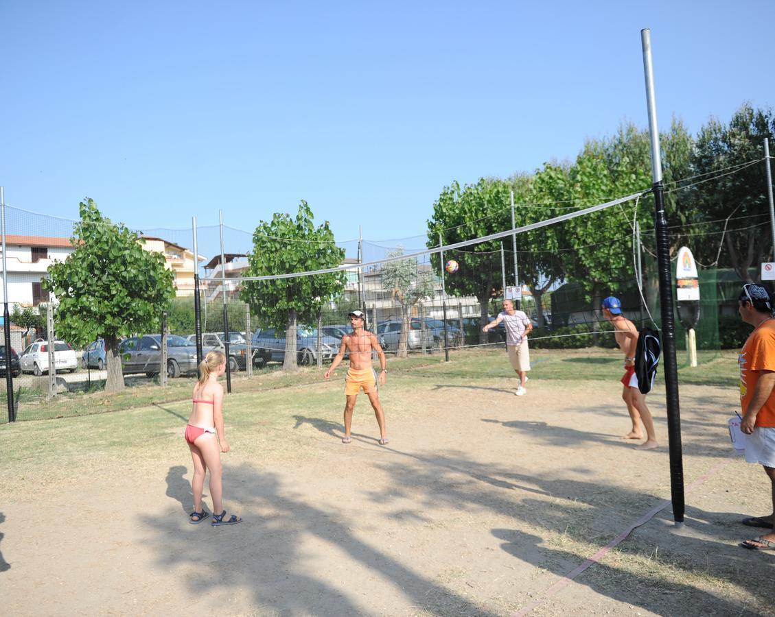 Camping & Village Eucaliptus Alba Adriatica Exteriör bild