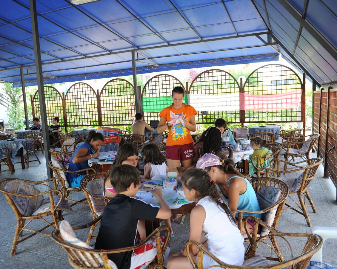 Camping & Village Eucaliptus Alba Adriatica Exteriör bild
